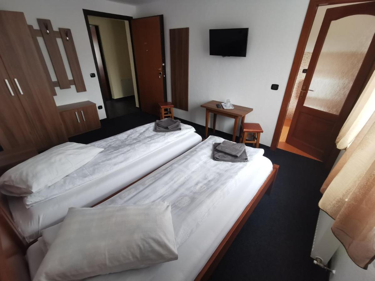 Cabana Cascada Cailor 호텔 Borşa 외부 사진