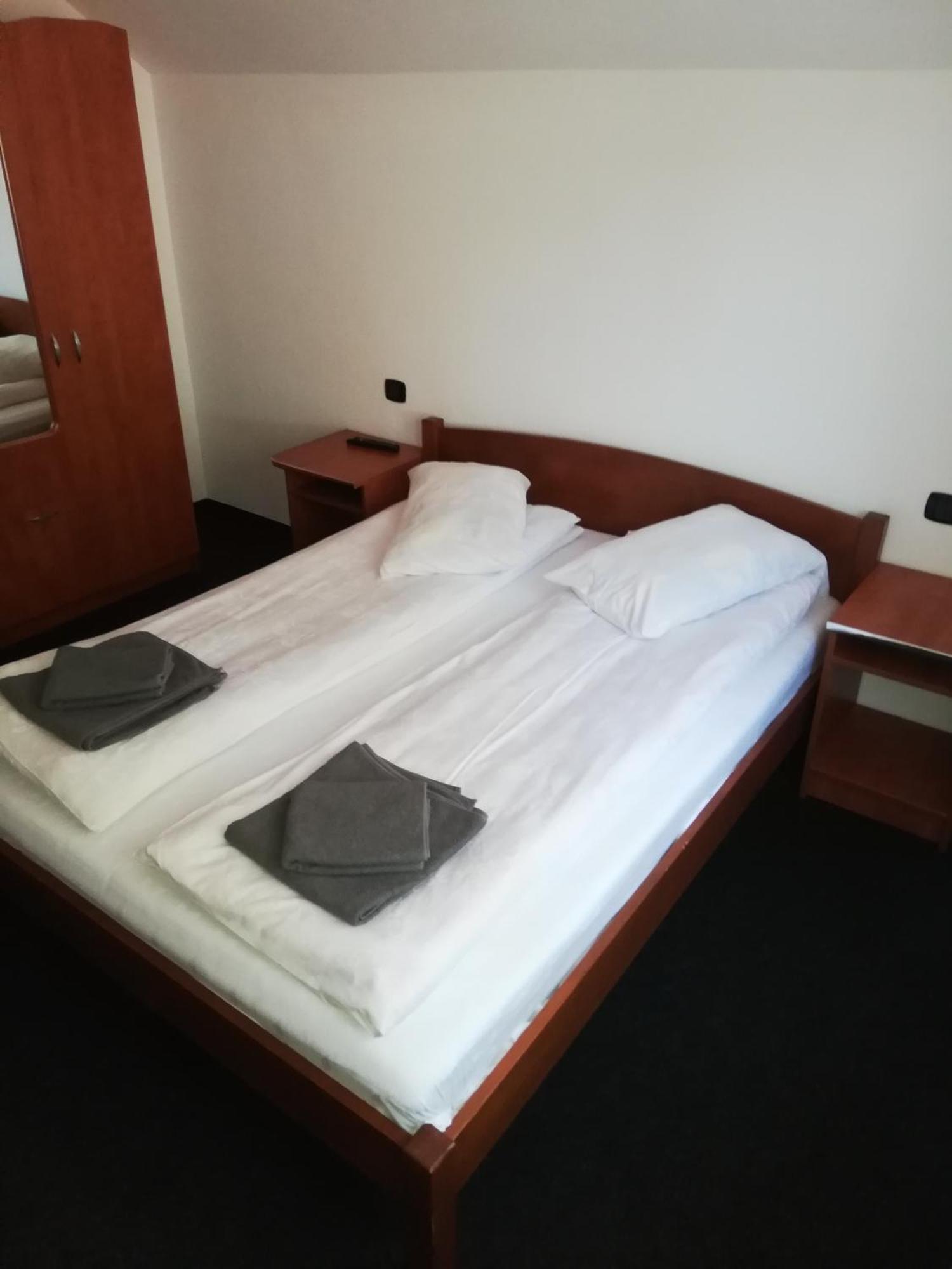 Cabana Cascada Cailor 호텔 Borşa 객실 사진